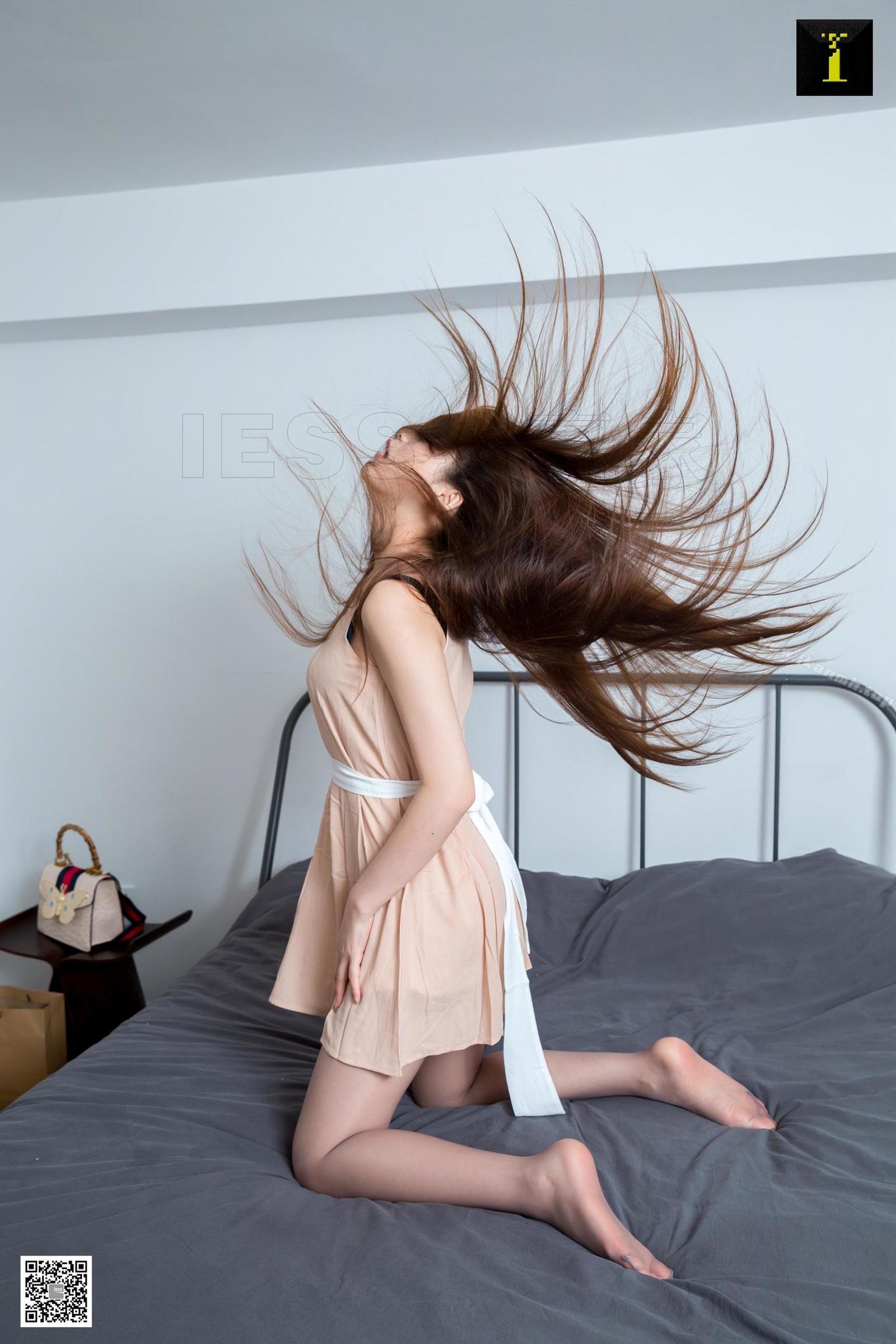 性感写真（真人集）36d美胸高颜值可爱不失性感，美乳丰臀让人着魔