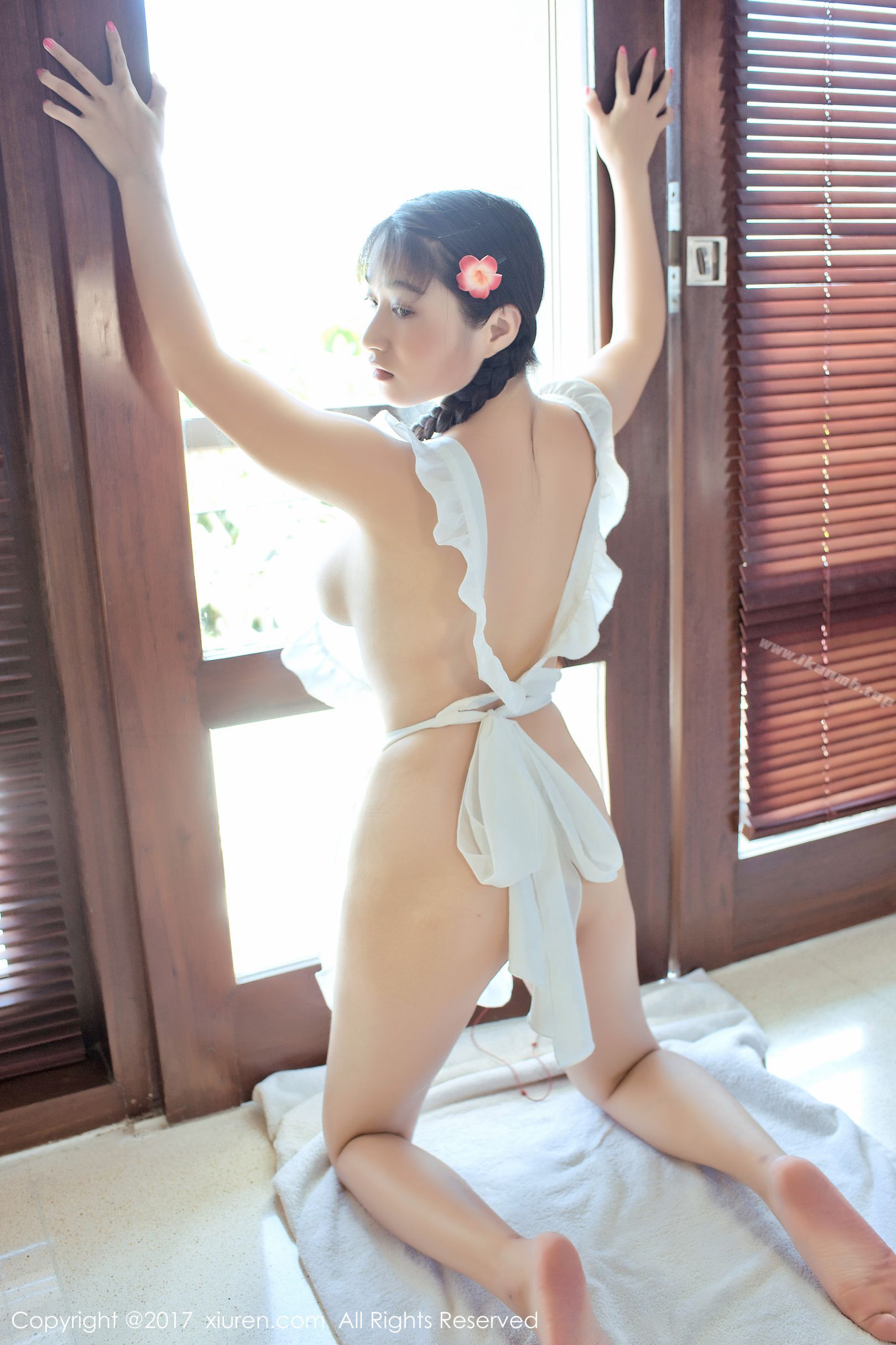 性感写真(真人集)99年纯天然童颜巨乳气质妹子缇娜美身材非常娇小,却拥有F杯丰满巨乳