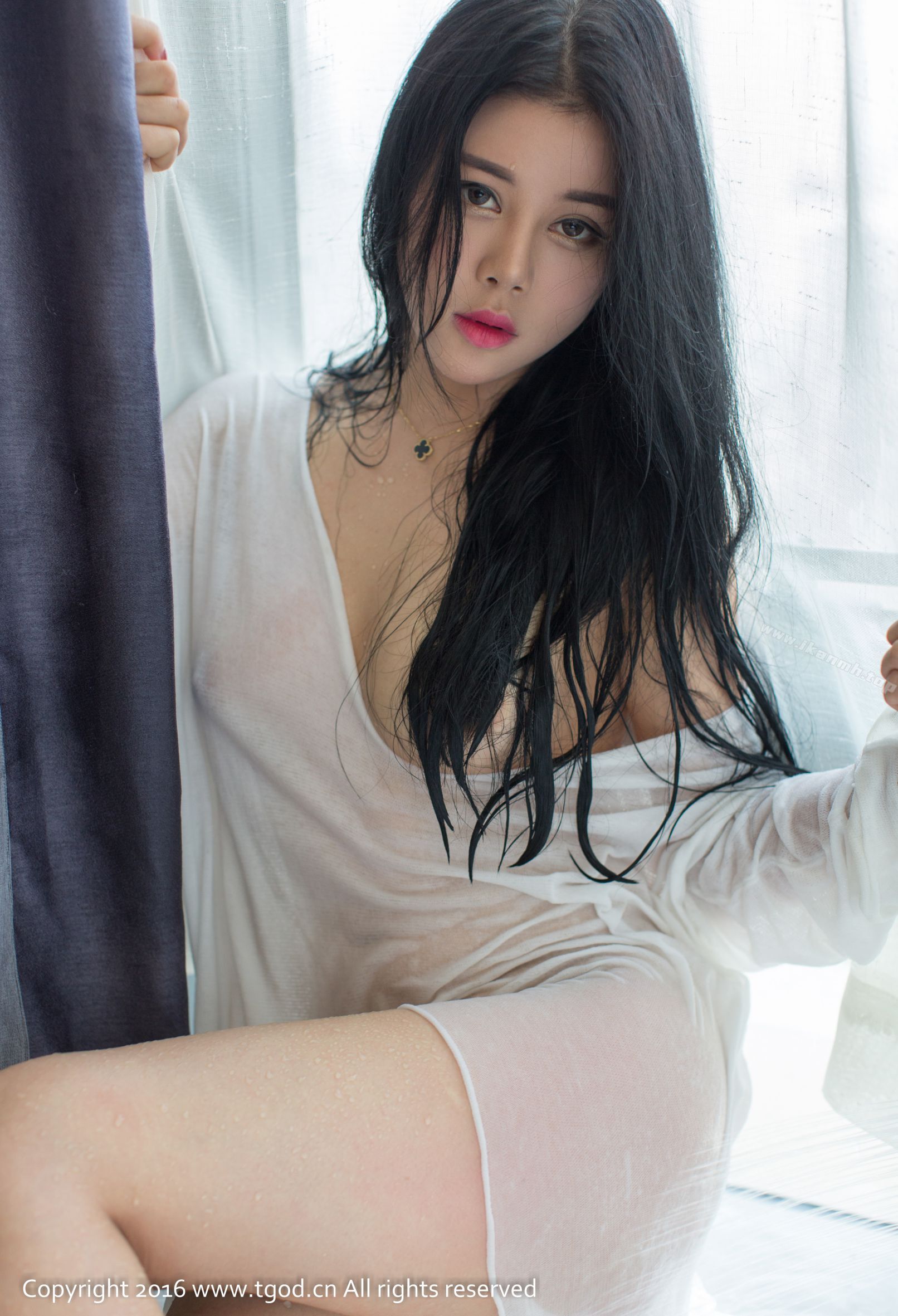 性感写真(真人集)清新小主叶佳颐,半透明湿身照;漂亮乳晕一晃,曼妙身段难忘却