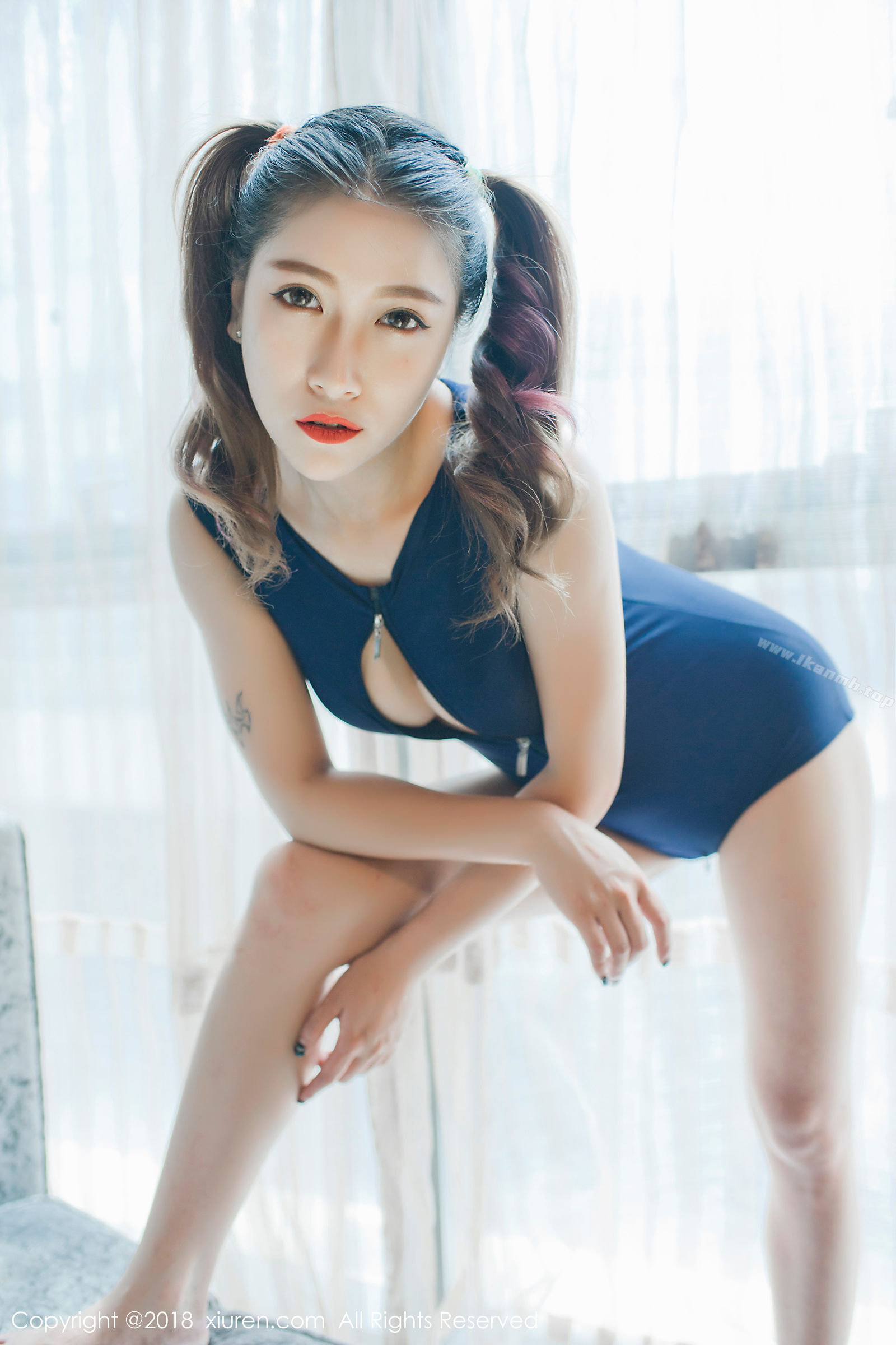 性感写真（真人集）御姐范美女杜花花性格开朗，妖娆妩媚性感蓝色开胸比基尼和日系连体泳衣